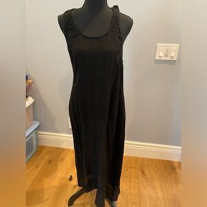 Black Crippen linen dress
